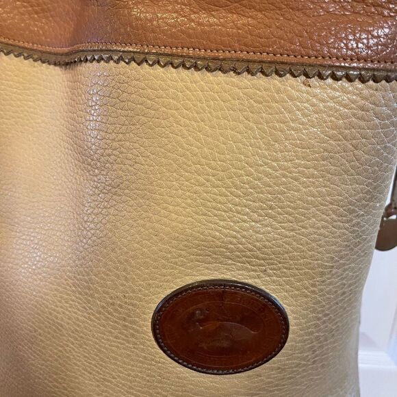 Dooney & Bourke leather khaki & brown Bucket bag Brass hardwares . - Picture 5 of 16